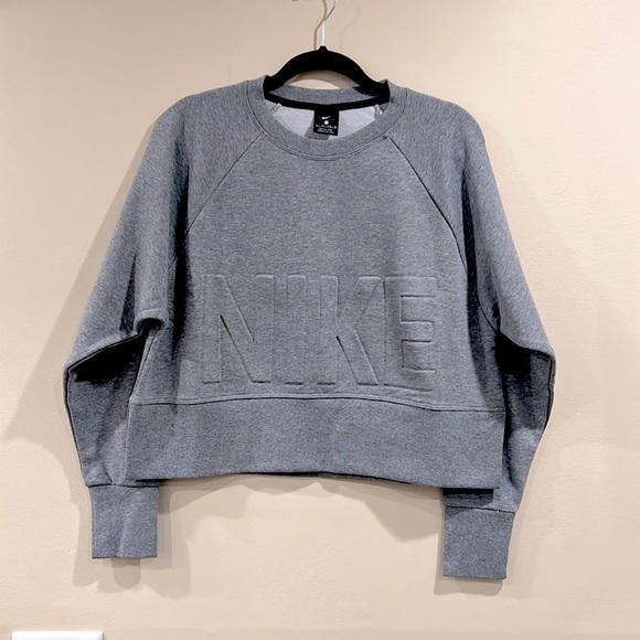 🔥NWOT Nike Dri-FIT Gray Sweatshirt🔥 - Picture 1 of 7